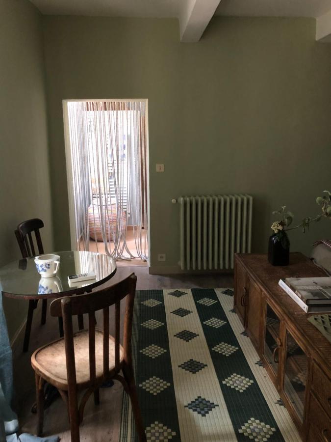La Belle Etoile Chambres Roaix エクステリア 写真
