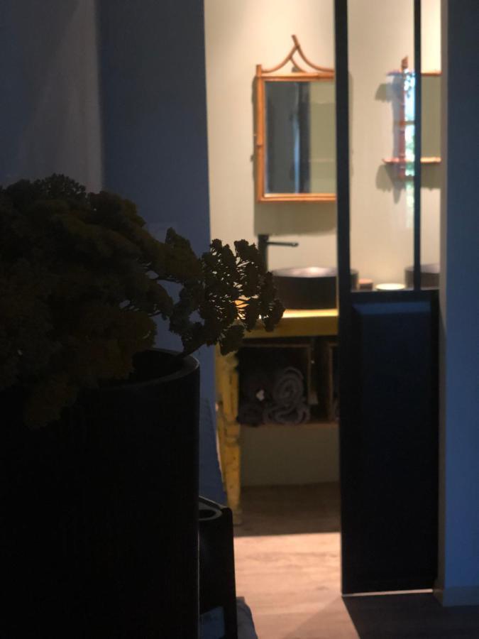 La Belle Etoile Chambres Roaix エクステリア 写真